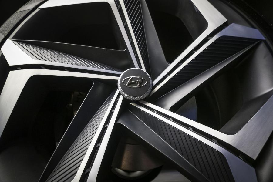 Колеса Hyundai Vision T Concept 2019 года  (фото 59 из 82)
